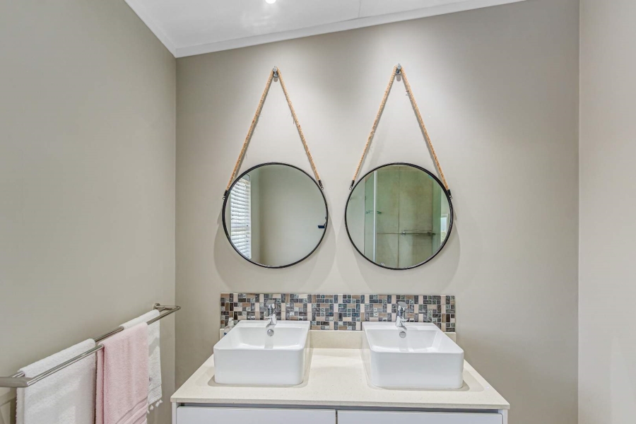 3 Bedroom Property for Sale in Brenton On Sea Western Cape